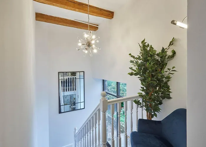 Caedmon House At Abbey * ウィットビー